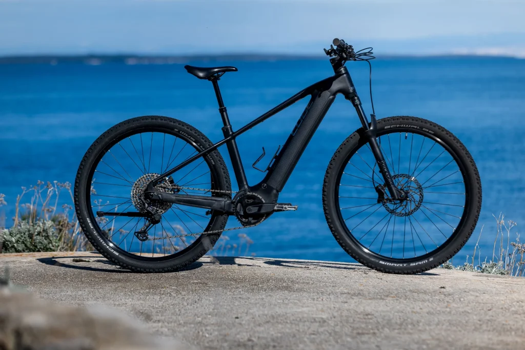Reaction hybrid race 800